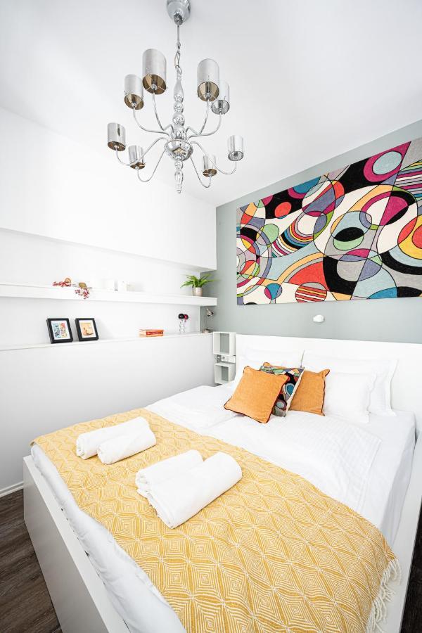 Saint Seven Apartamento Szeged Exterior foto