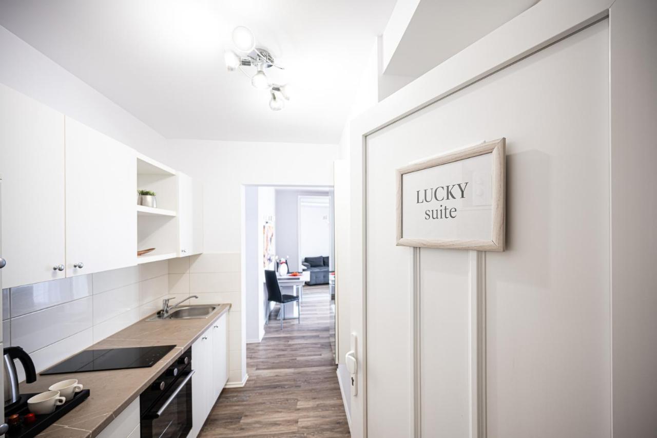 Saint Seven Apartamento Szeged Exterior foto